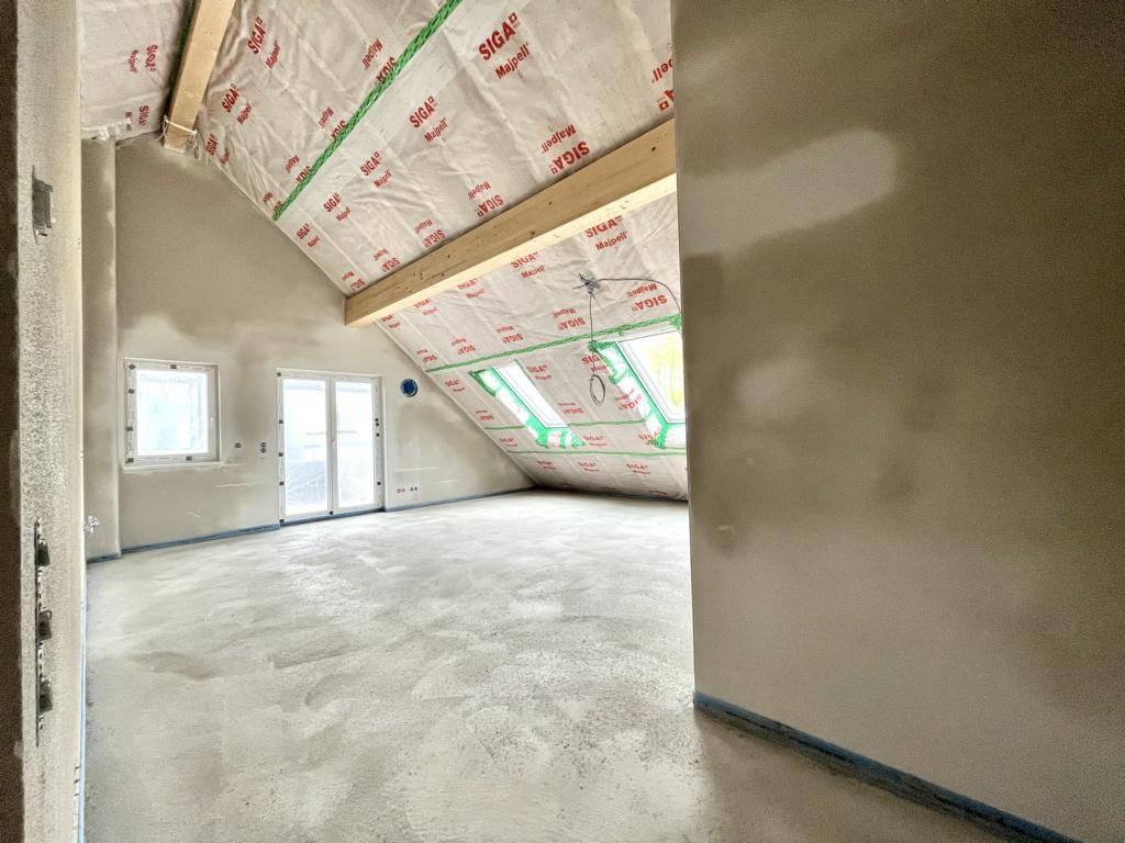 Rohbau Dachgeschosswohnung in Obermenzing