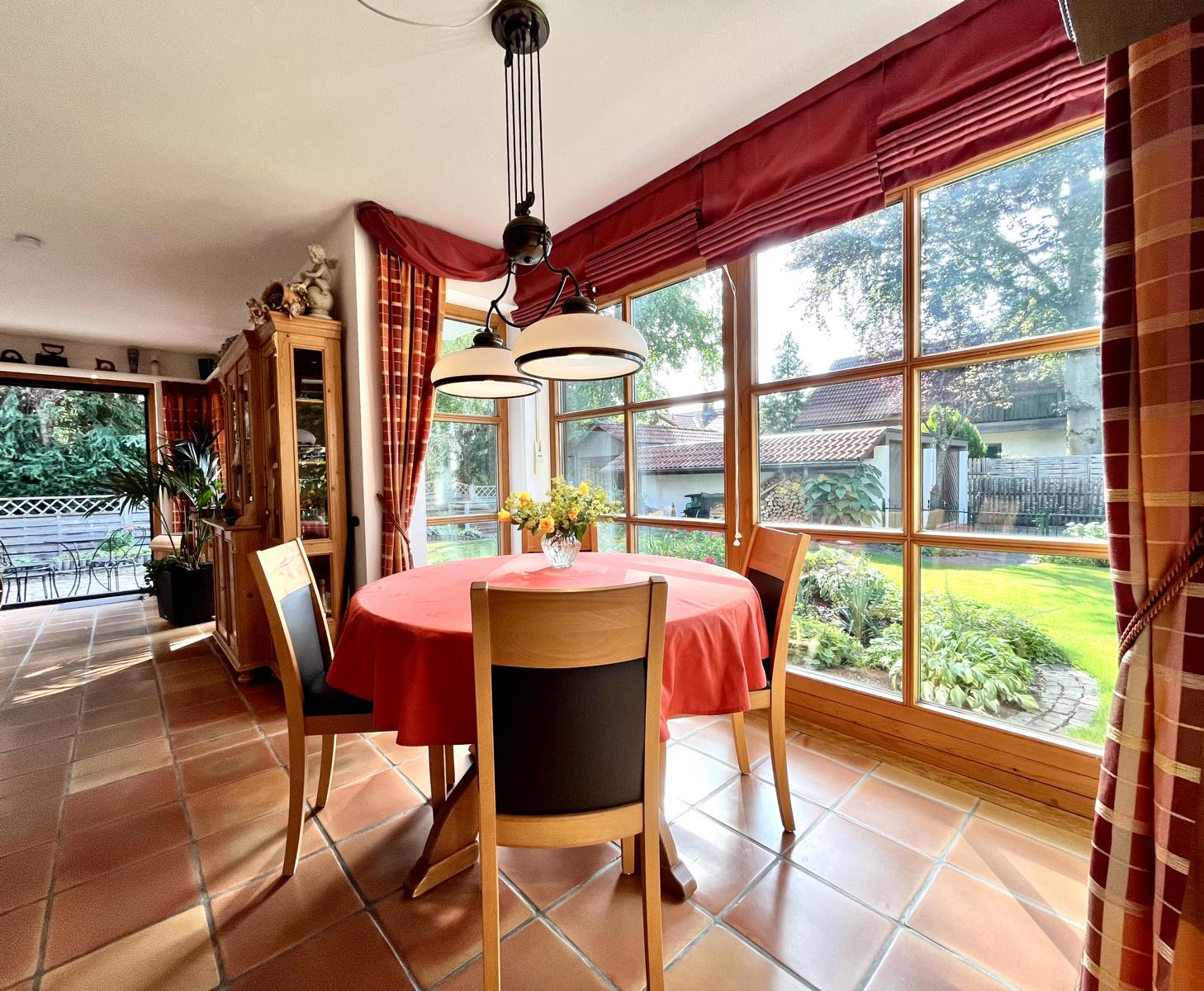 Doppelhaushälfte in Eichenau Innen Essen