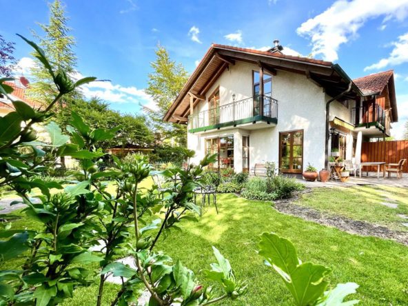 Doppelhaushälfte in Eichenau Garten