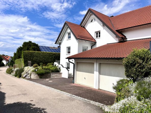 Außenansicht Zweifamilienhaus in Geltendorf