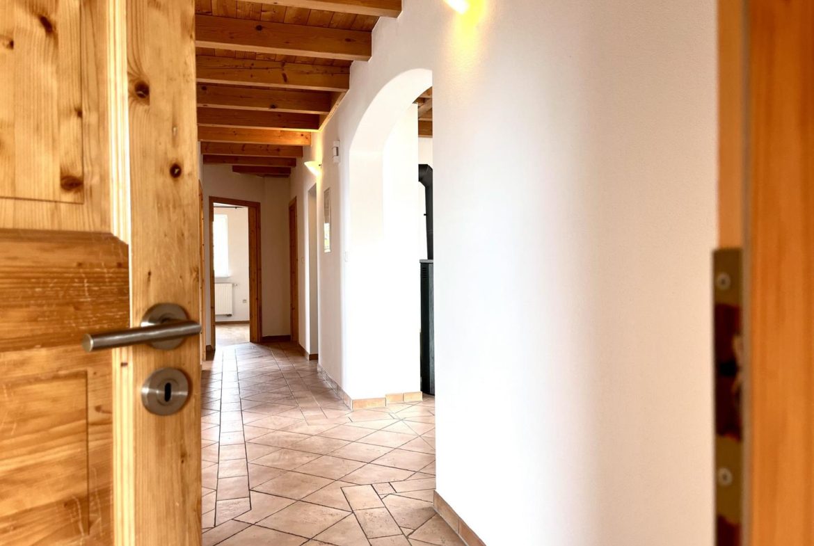 Zweifamilienhaus in Geltendorf Flur DG Wohnung