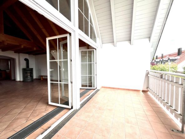 Zweifamilienhaus in Geltendorf Balkon DG Wohnung