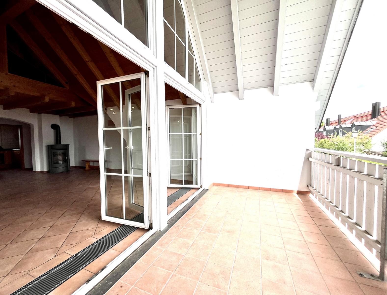 Zweifamilienhaus in Geltendorf Balkon DG Wohnung