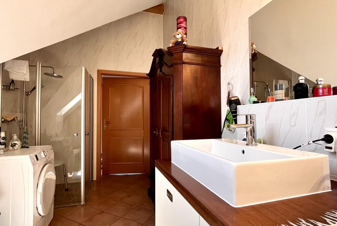 Dachgeschosswohnung elisabeth Residenz bad