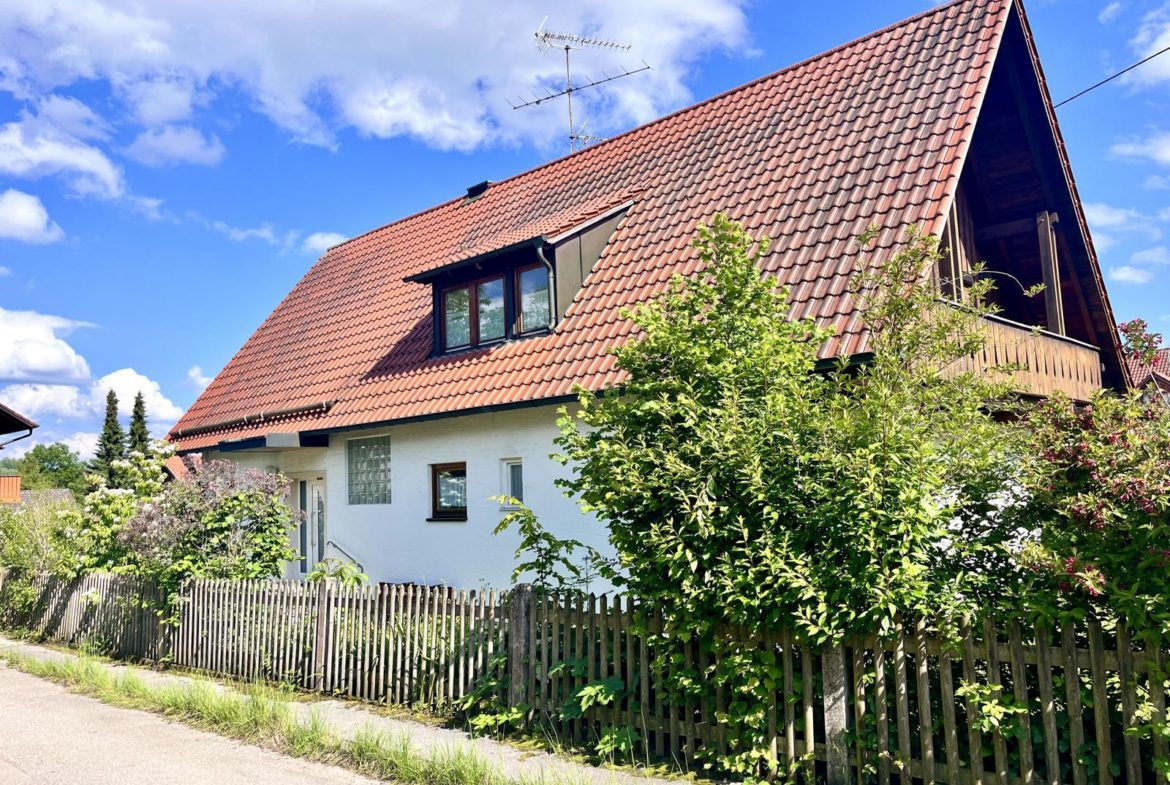 Außenansicht Geltendorf Sanierungsobjekt2