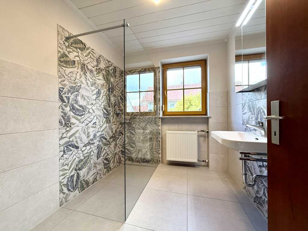 Bad 3,5 Zimmer Wohnung in Walleshausen